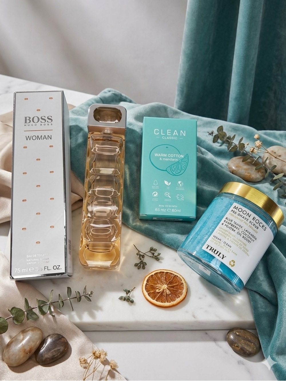 EMPTY Beauty Bundle Trio- TRULY Moon Rocks, Clean Classic Warm Cotton, Hugo Boss - Picture 1 of 3